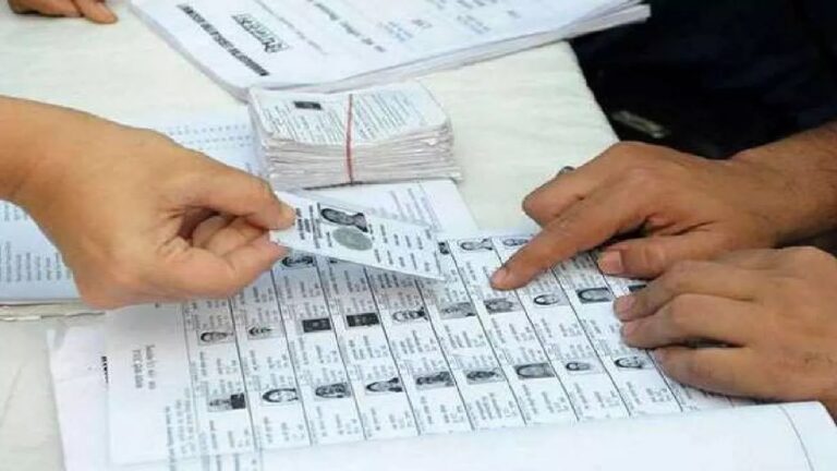 नागरिकों के मौलिक अधिकारों पर हमले के बवजूद विपक्ष किस हदबंदी का शिकार है?