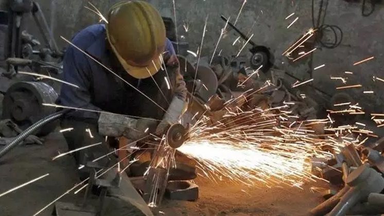 देश की जीडीपी में बड़ी गिरावट, विकास दर 5 फीसदी पर आ गयी