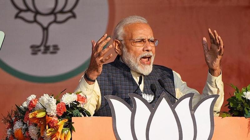 pm modi kadkad