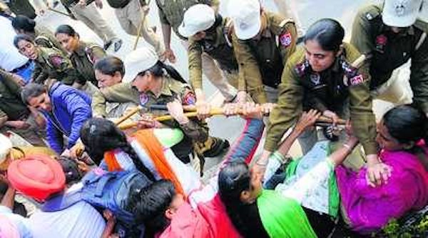 lathicharge