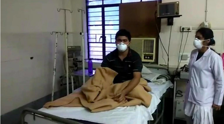 “N-95 मास्क और दस्ताने आ जाएं तो उन्हें मेरी कब्र पर भेज देना, ताली और थाली भी बजा देना वहां”