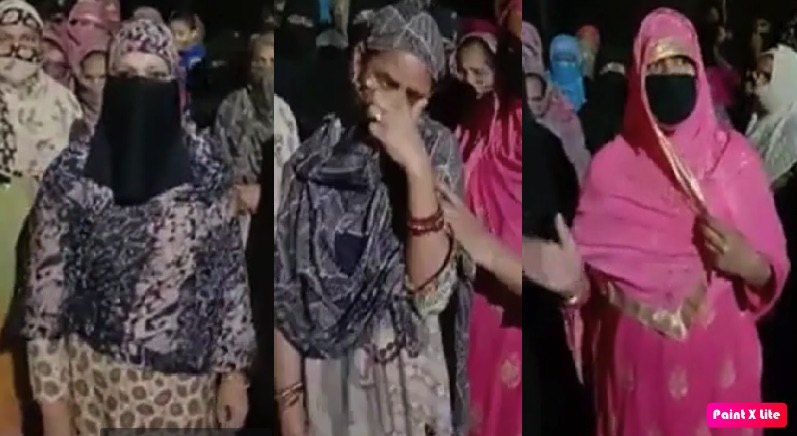 मुस्तफाबाद की महिलाएँ।