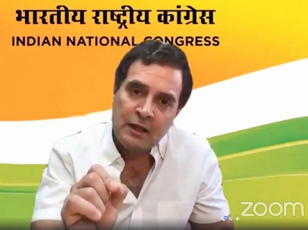 राजनीति में आवश्यक है नेताओं का निरंतर जन संवाद