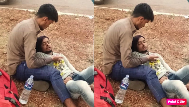 बीमार दोस्त को गोद में लिए कय्यूम।