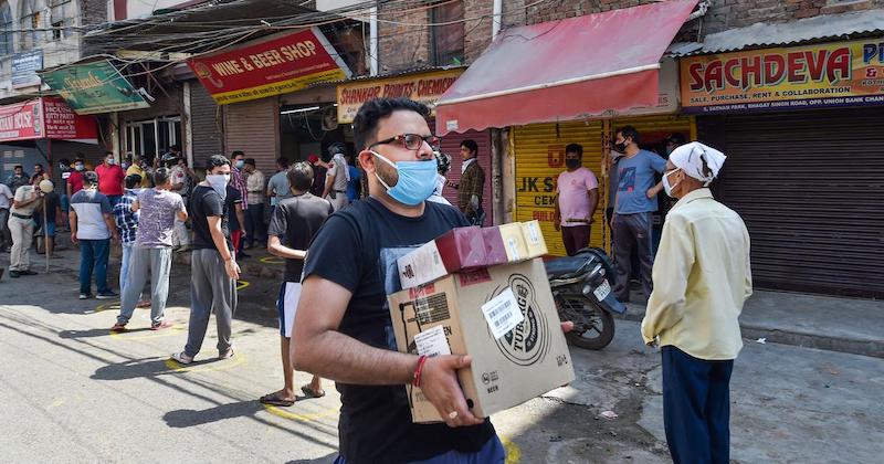 पूर्वी दिल्ली के एक इलाक़े की तस्वीर। फ़ोटो साभार-पीटीआई