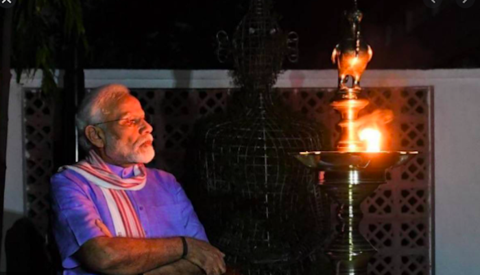 सचमुच में हम विश्वगुरु बन रहे हैं, ‘कोरोना विश्वगुरु’