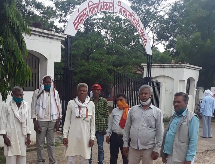 सोनभद्र: स्वराज अभियान नेताओं के प्रतिनिधिमंडल ने डीएस-एसपी से मिलकर की रामसुंदर गोंड़ की हत्या की जांच की मांग