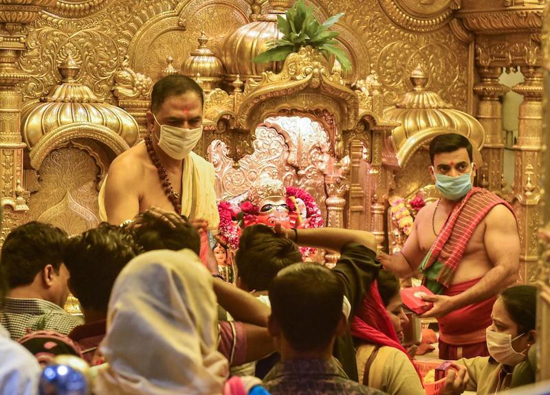 लॉकडॉउन के बाद खुला मंदिर।