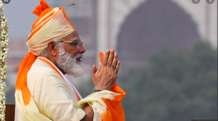लाल किले से पीएम मोदी।