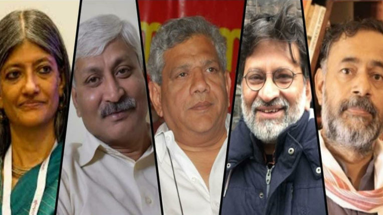 अभी तो मश्के सितम कर रहे हैं अहले सितम, अभी तो देख रहे हैं वो आजमा के मुझे