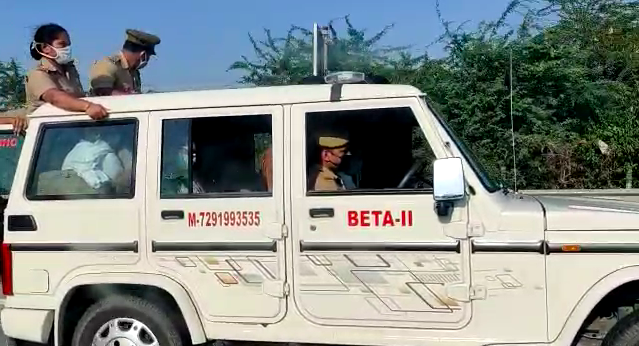 प्रियंका राहुल हिरासत में।