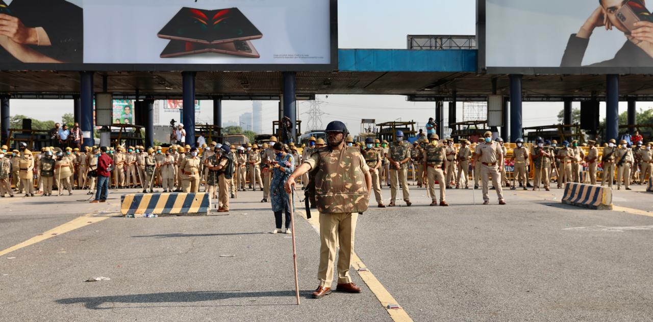 डीएनडी पर पुलिस बल।