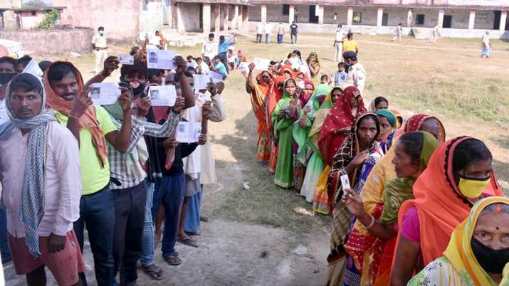 पाटलिपुत्र की जंग: दूसरे चरण में 54.05 प्रतिशत मतदान