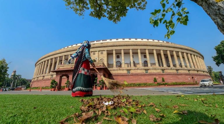 किसान महासभा ने की संसदीय समिति की आवश्यक वस्तु अधिनियम को लागू करने की सिफारिश की निंदा