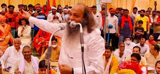 अब पटौदी पंचायत में फूटा सूरजपाल अम्मू के मुंह से नफरती फौव्वारा
