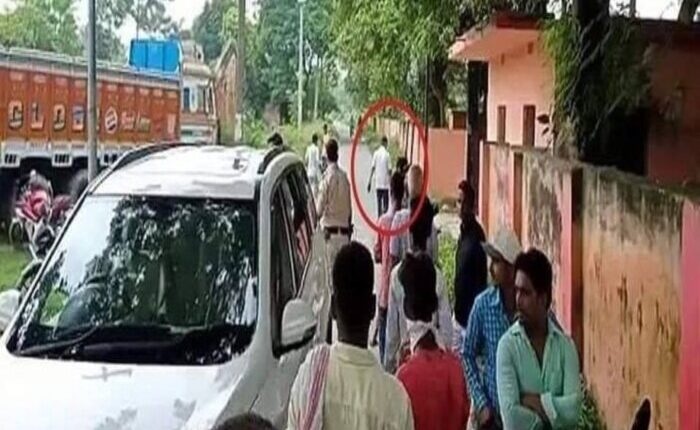यूपी में खदेड़ा होबे, वोट मांगने आये भाजपा विधायक, मंत्री, उपमुख्यमंत्री को जनता ने खदेड़ा