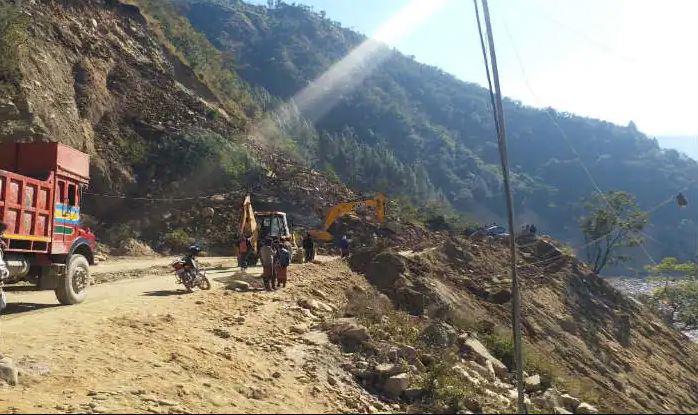 असली मुद्दों से महरूम है उत्तराखंड का चुनाव