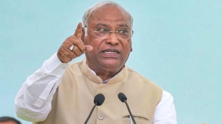 पीएम मोदी का गुजरात मॉडल फर्जी, खड़गे ने गिनाए फर्जीवाड़े के दस उदाहरण