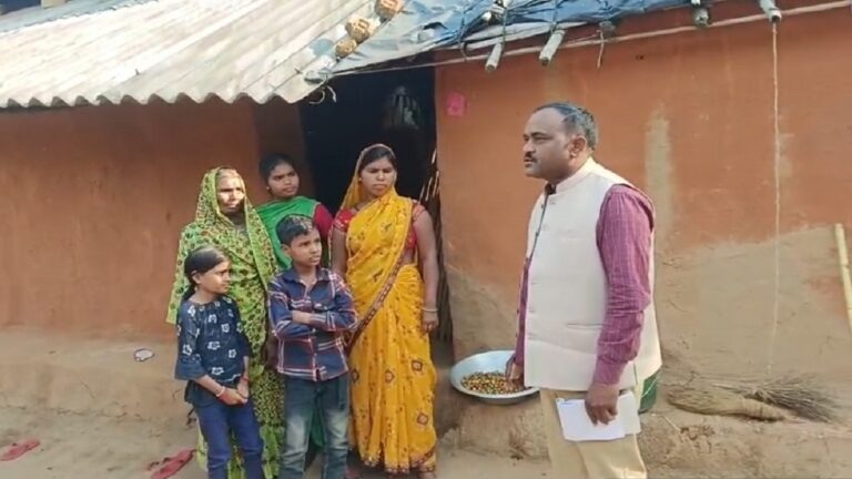 झारखंड में माइक्रो फाइनेंस कंपनियों का आतंक, कर्जदार के बच्चे को बनाया दो हफ्ते तक बंधक