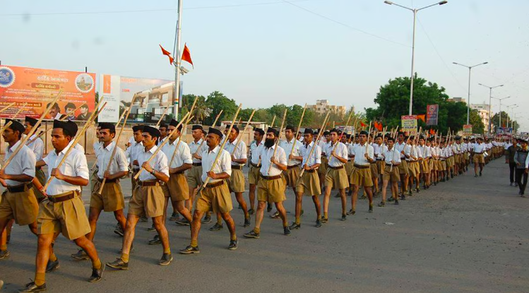देश के सैनिक स्कूल संघ और भाजपा नेताओं के हवाले!