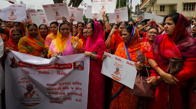 राजपूतों के रौद्र रूप से बीजेपी सकते में