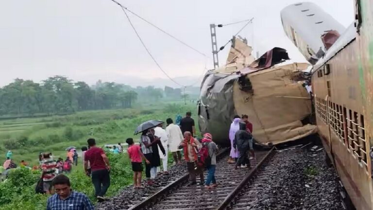रेल दुर्घटना और रेलों की दशा-दुर्दशा का कौन है गुनहगार?