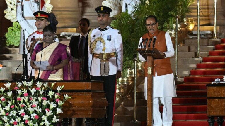 शिवराज का किसान कल्याण और कृषि मंत्री बनाया जाना मंदसौर के शहीदों का अपमान; किसानों से वीभत्स मजाक