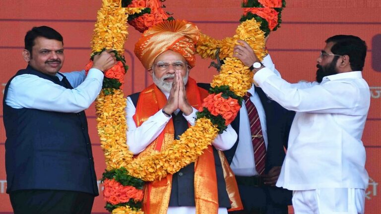 भारत में मैकार्थीवाद: अर्बन नक्सल के हौवे की वापसी !