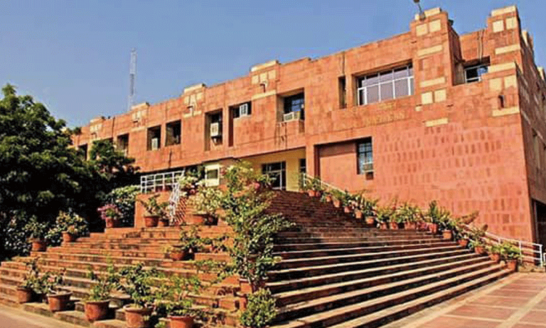 जेएनयू की संपत्तियों को बेचने की तैयारी; छात्रों, शिक्षकों और नेताओं ने किया विरोध