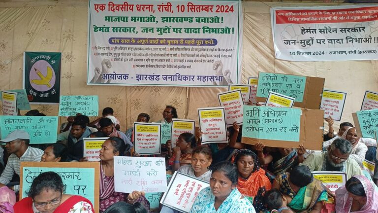 जनता को डबल बुलडोज़र राज नहीं बल्कि जन मुद्दों के समाधान वाली सरकार चाहिए: योगेन्द्र यादव