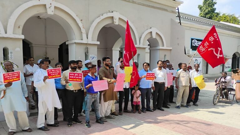 अमेठी में दलित परिवार की सामूहिक हत्या, योगी सरकार की कानून व्यवस्था कठघरे में : भाकपा-माले