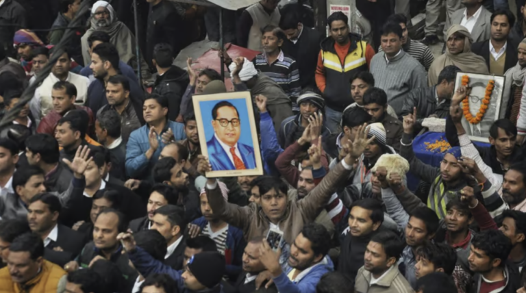संविधान की विरासत को नहीं बचा सके उसके वारिस