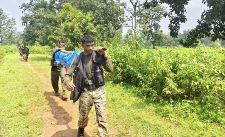 माओवादी भी इसी रिपब्लिक की संतानें हैं जनाब