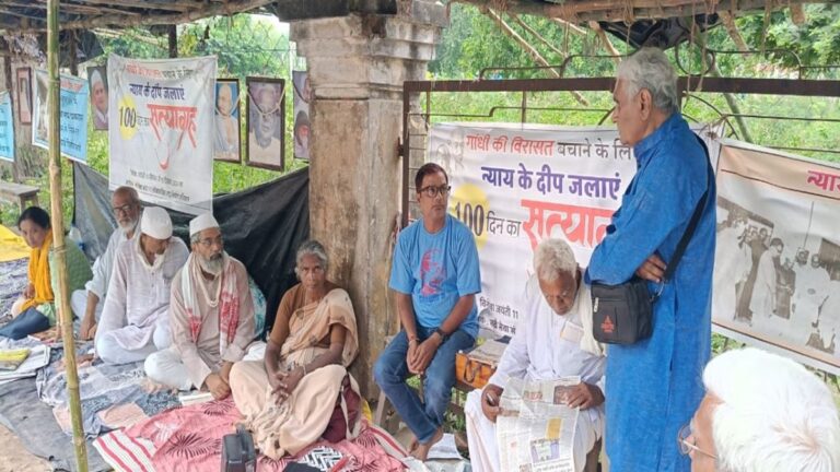 ईसा और गांधी के विचार एक जैसे हैं: फादर आनंद