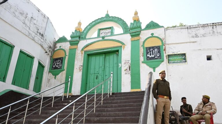 विपक्ष को खतरनाक ध्रुवीकरण के खिलाफ, अल्पसंख्यकों के पक्ष में मजबूती से खड़ा होना होगा