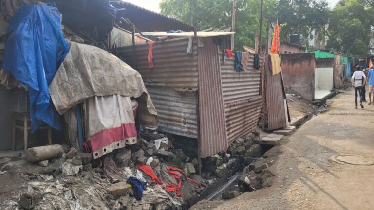 झारखंड चुनाव : खूबसूरत शहर टाटा नगरी के बीचों-बीच दलित बस्तियों के लोग रहते हैं गुलामों की तरह