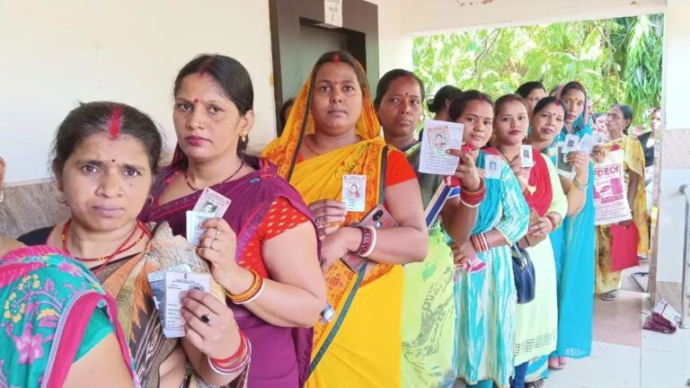 झारखंड चुनाव : मतदाता किन मुद्दों को देगा तरजीह और किसे देगा ताज? 