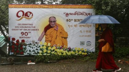 भारत-चीन रिश्तों के बीच फिर तिब्बत का कांटा