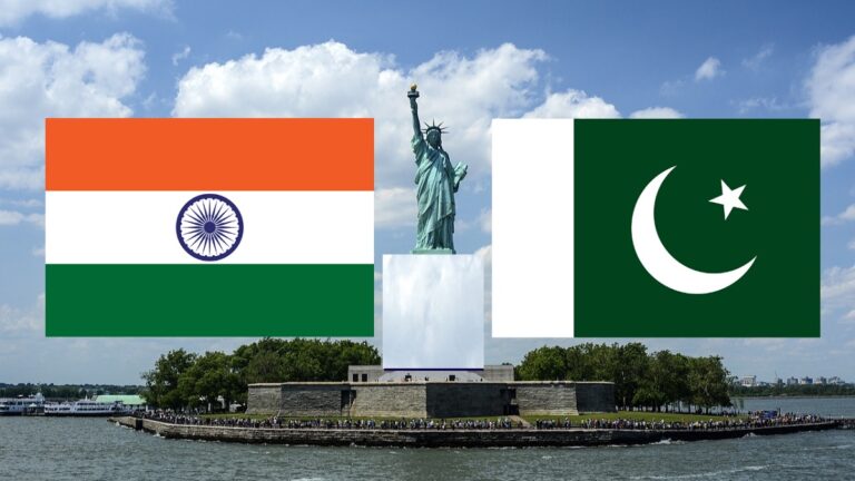 पाकिस्तान को देखने का दुनिया और भारत के चश्मे      एकदम अलग-अलग हैं?